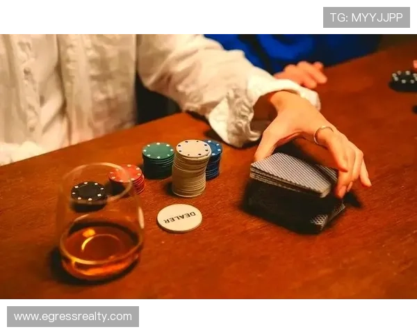 终极德州扑克：实用技巧与心理战术帮助你在牌桌上占据优势